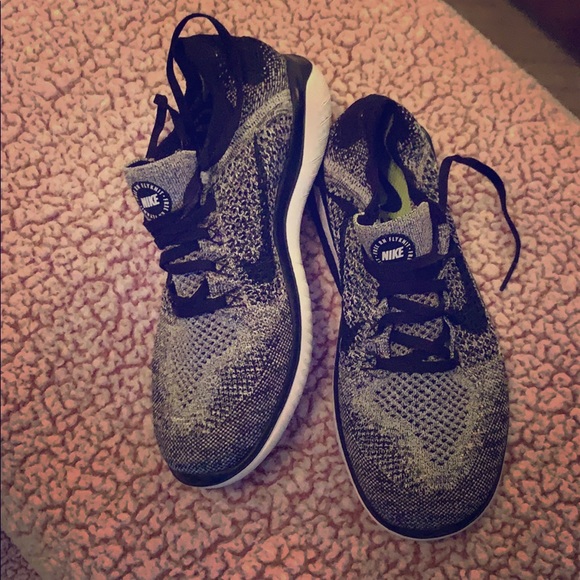Nike Shoes - Running shoes